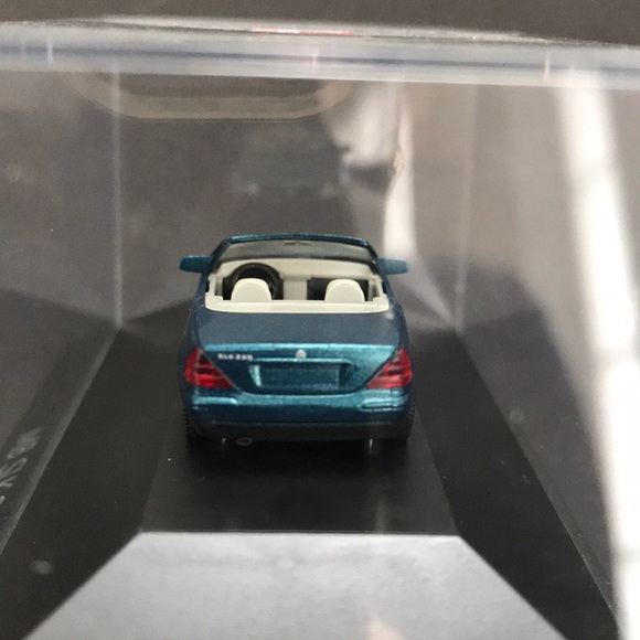 Herpa Mercedes Benz SLK 230 1:87 - Picture 5 of 6